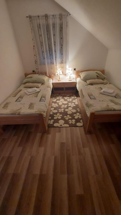 Apartment Slap Rakovica Exterior foto