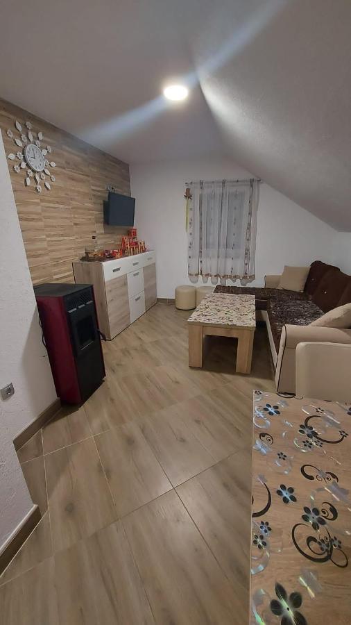 Apartment Slap Rakovica Exterior foto